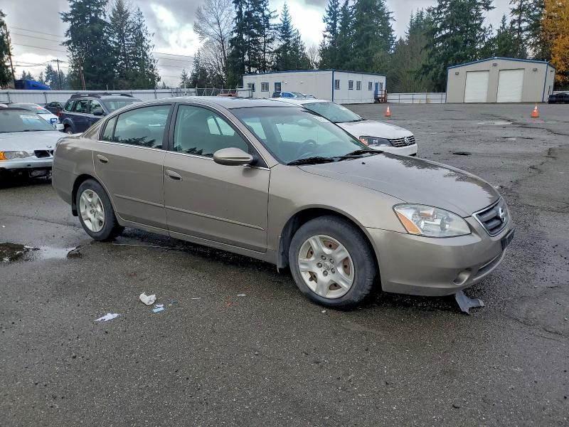 2004 Nissan Altima Base
