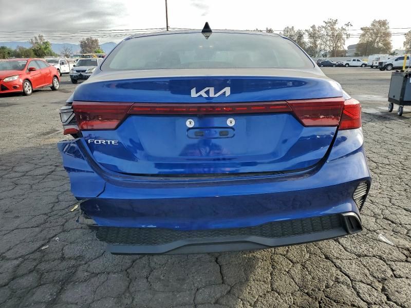 2024 KIA Forte lx