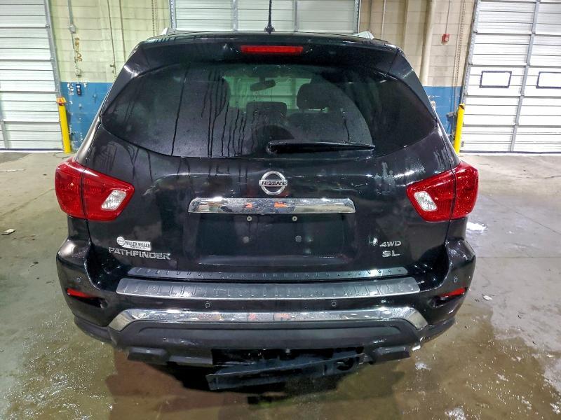 2018 Nissan Pathfinder s