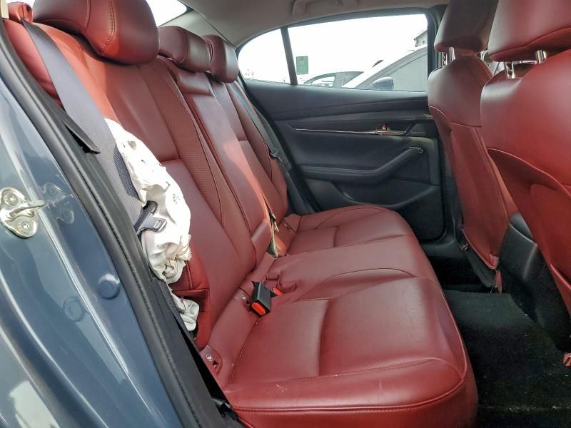 2023 Mazda 3 Preferred