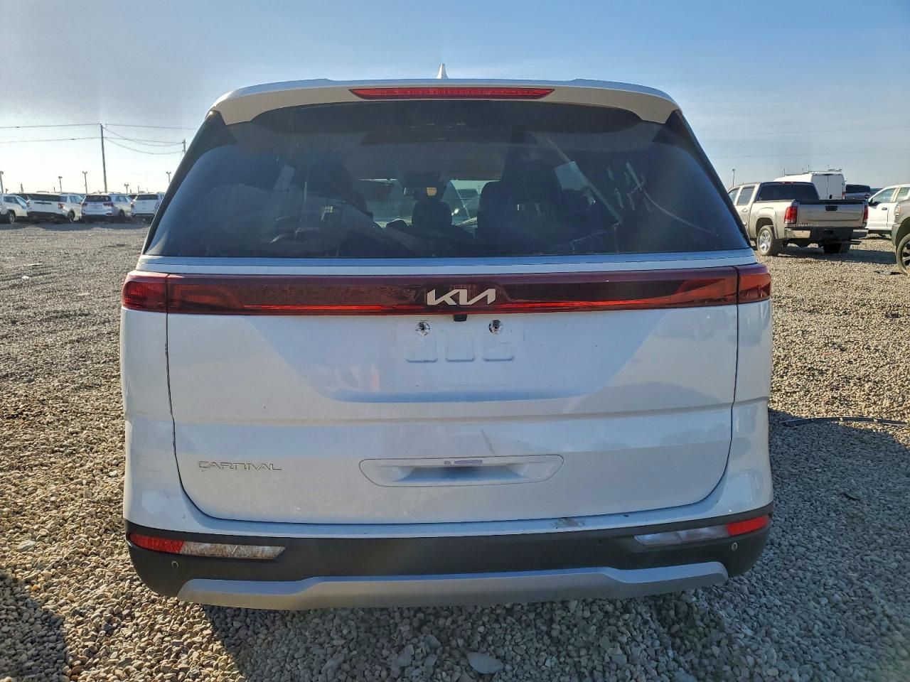 2023 KIA Carnival lx