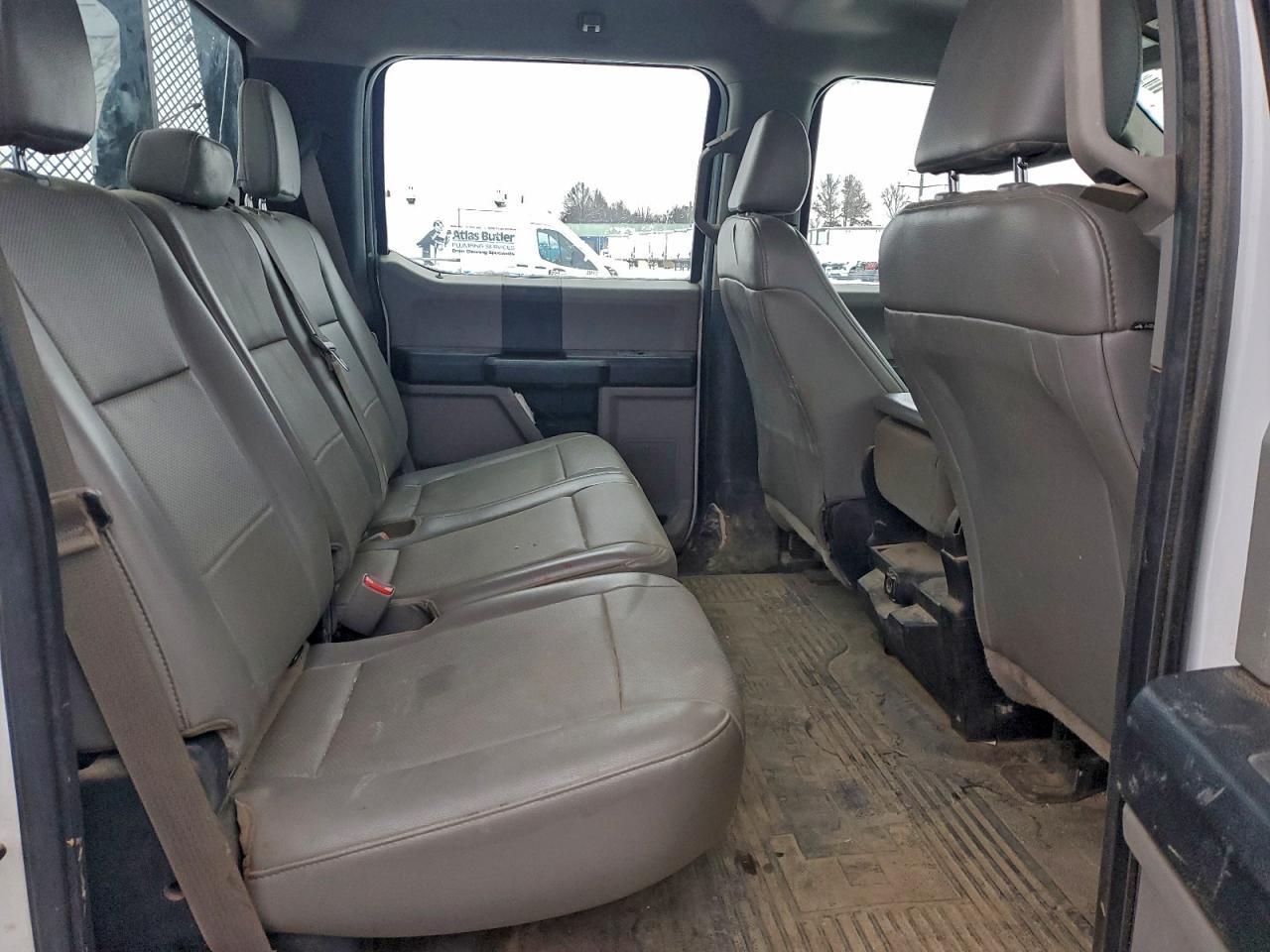 2017 Ford F550 Super Duty Flatbed Truck