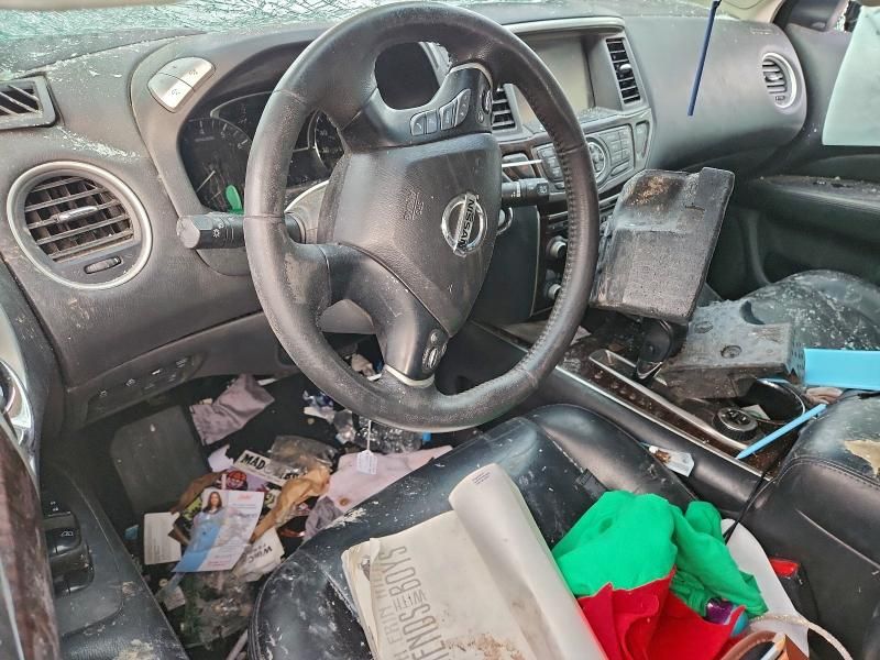 2016 Nissan Pathfinder s