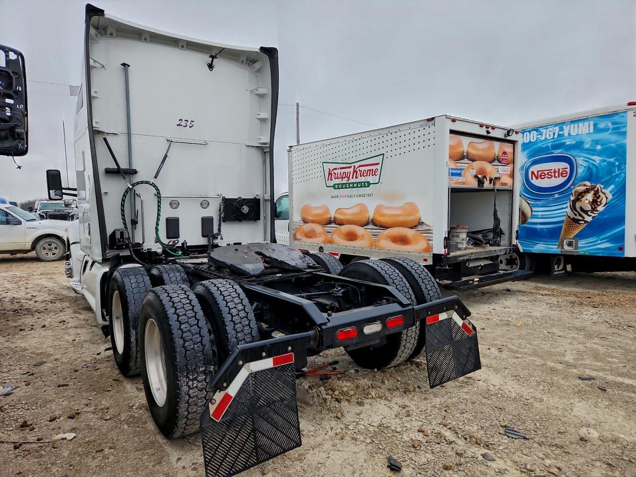 2020 Kenworth T680 Semi Truck