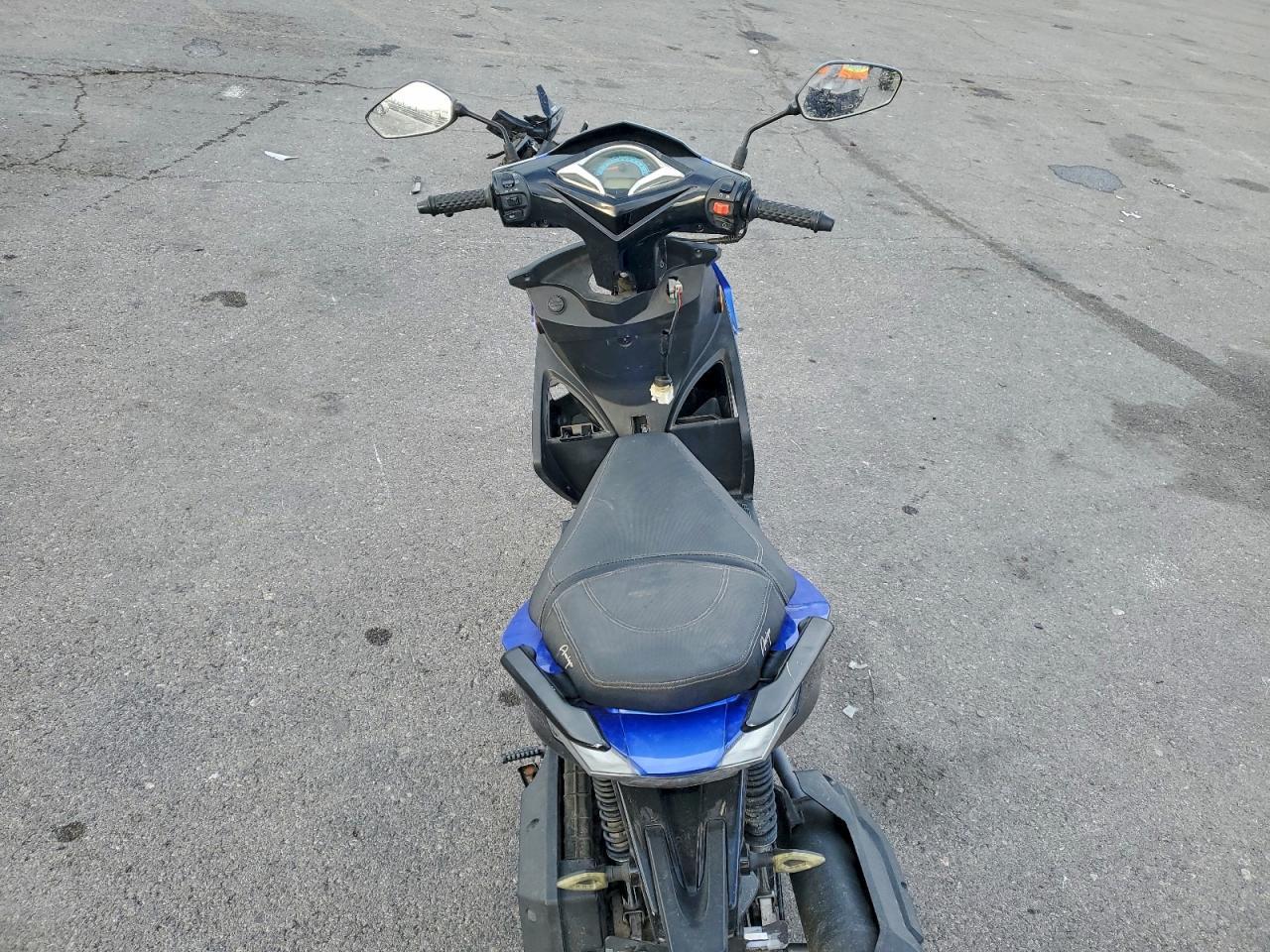 2011 Other Snow Mobiles Scooterlif