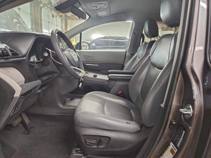 2022 Toyota Sienna le