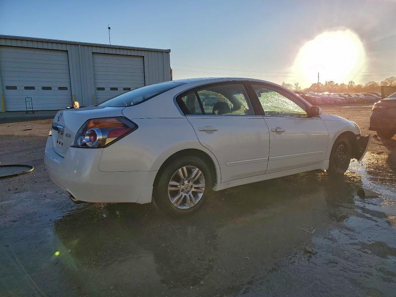 2010 Nissan Altima Base