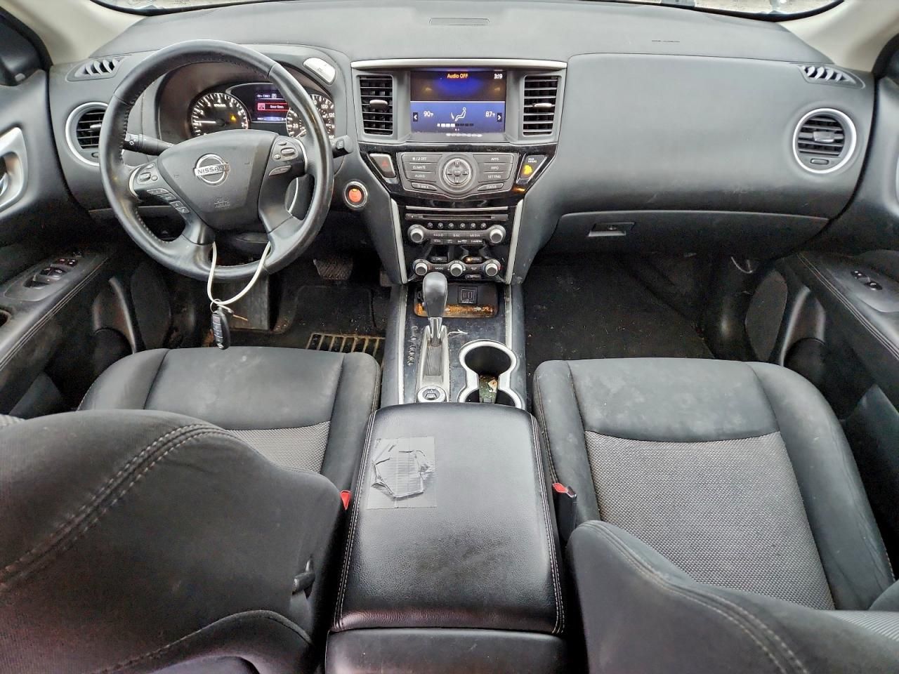 2019 Nissan Pathfinder s