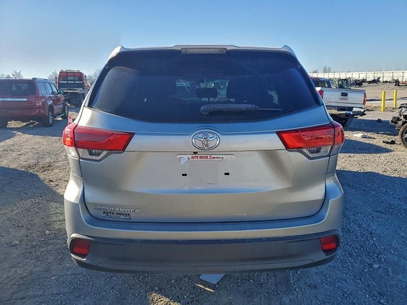 2019 Toyota Highlander le