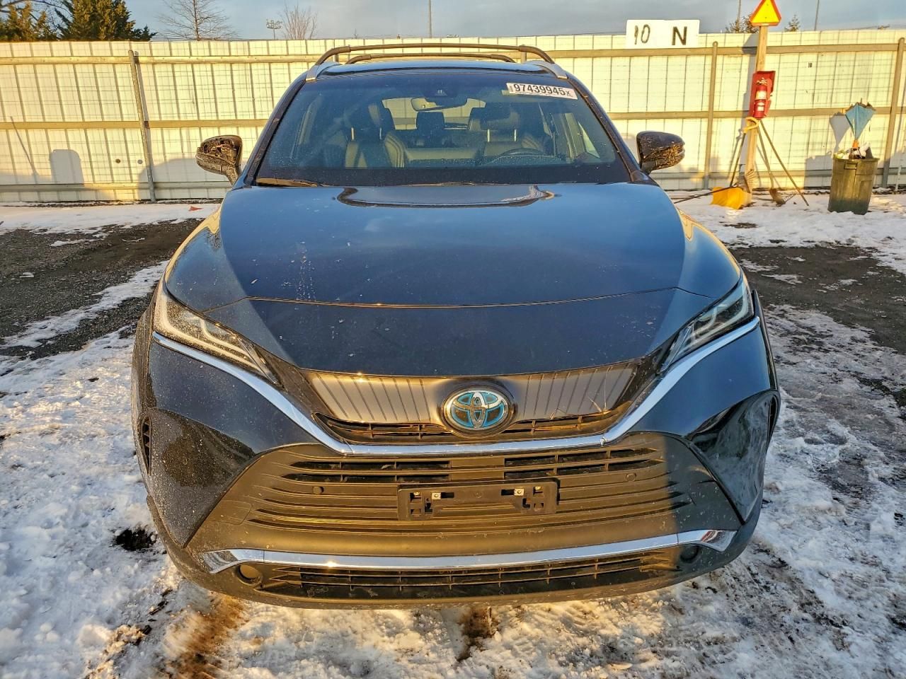 2021 Toyota Venza le