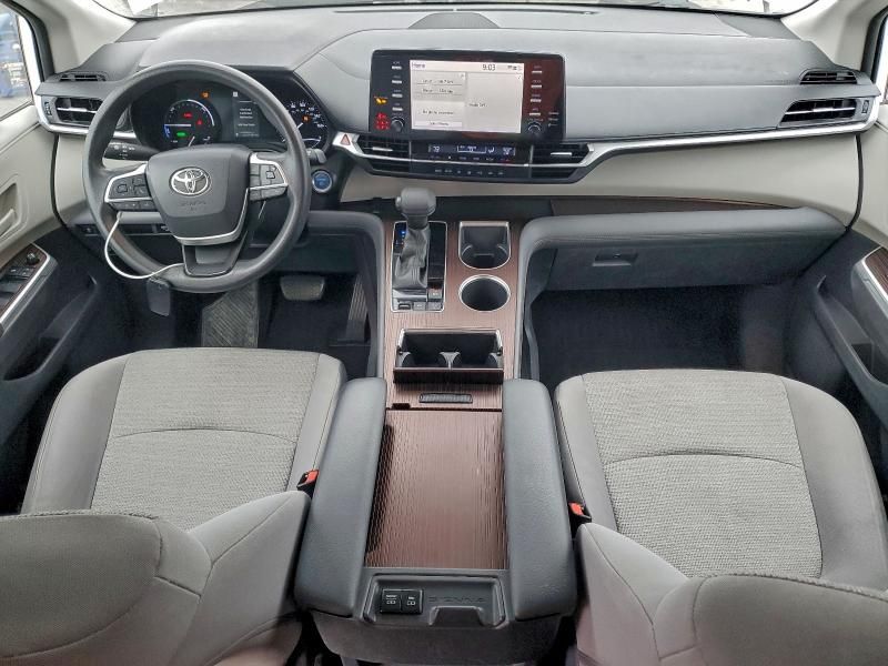 2021 Toyota Sienna le