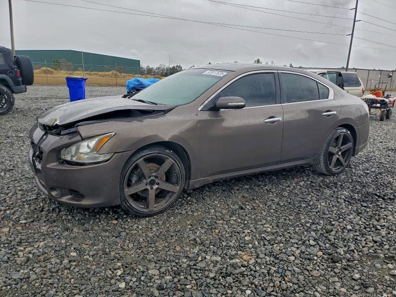 2012 Nissan Maxima s