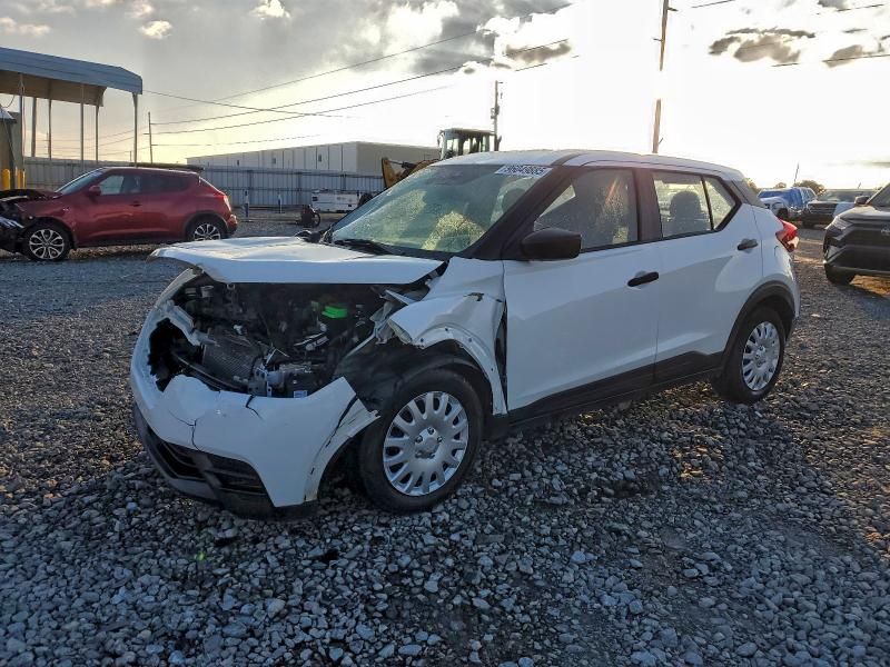 2020 Nissan Kicks s