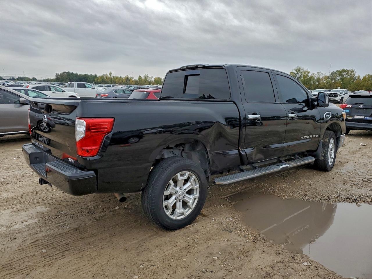 2017 Nissan Titan