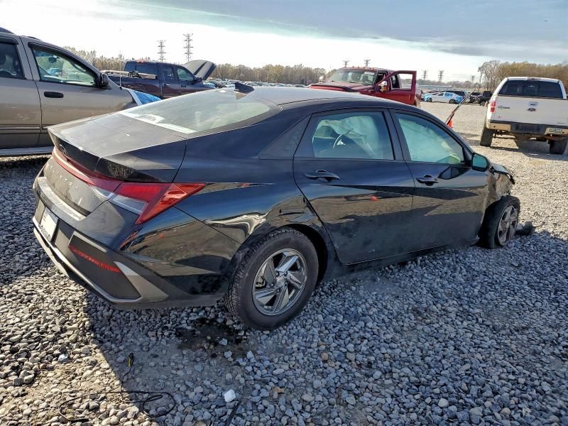 2025 Hyundai Elantra se