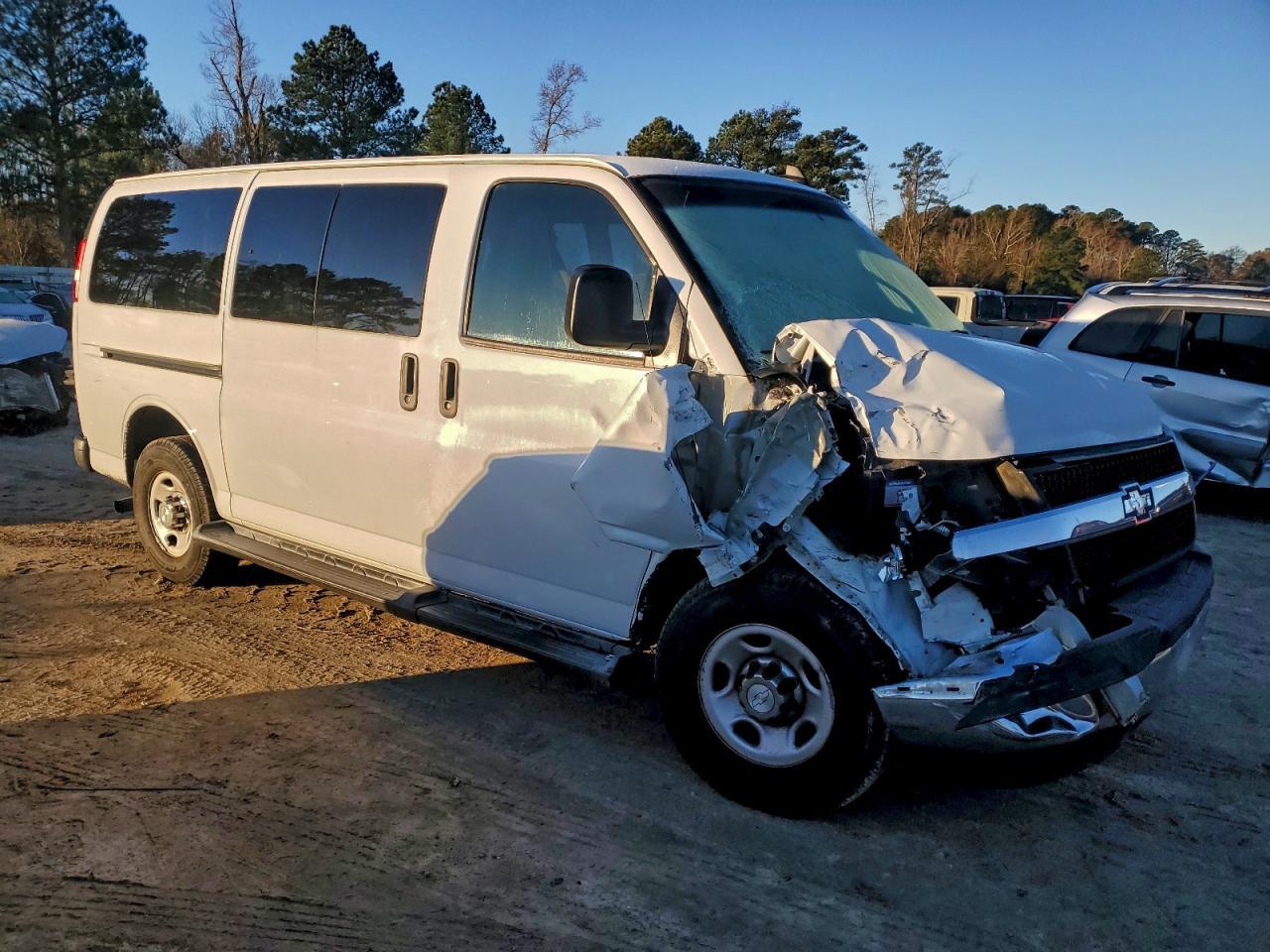 2018 Chevrolet Express G3500 LT
