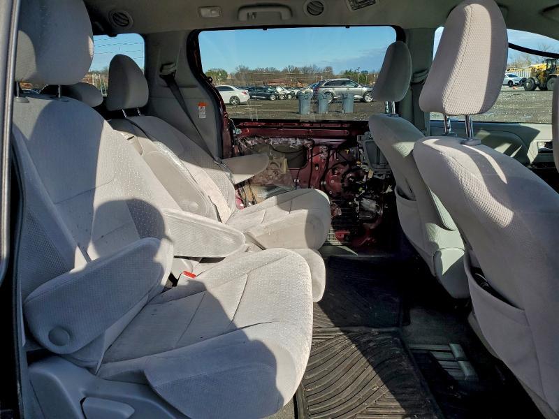 2019 Toyota Sienna le