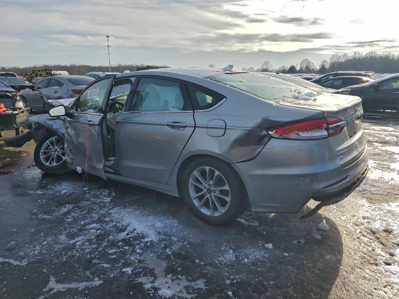 2020 Ford Fusion se