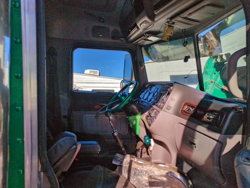 2020 Peterbilt Tractor 2020 Peterbilt 389 Semi Truck