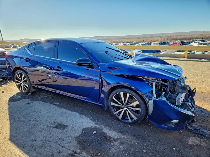 2020 Nissan Altima sr