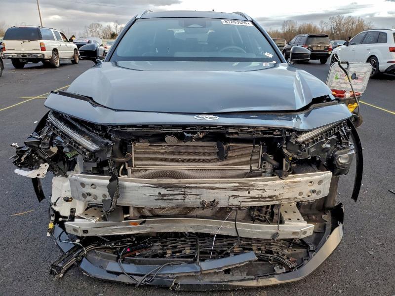 2025 Toyota Crown Signia xle