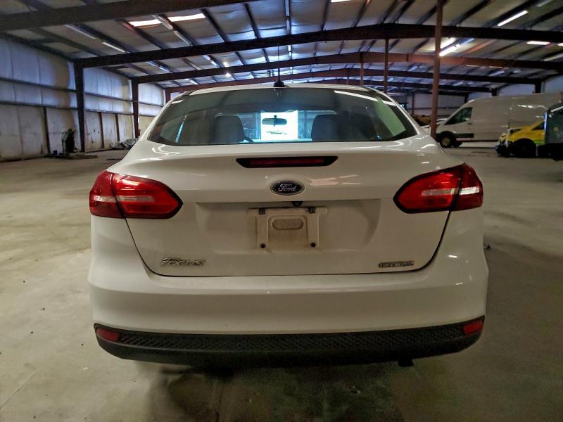 2016 Ford Focus s