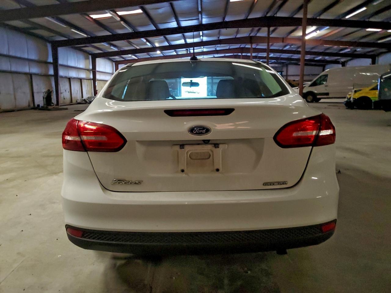 2016 Ford Focus s