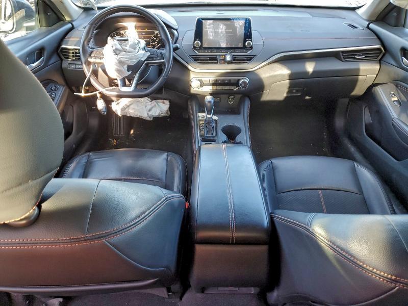 2021 Nissan Altima sr