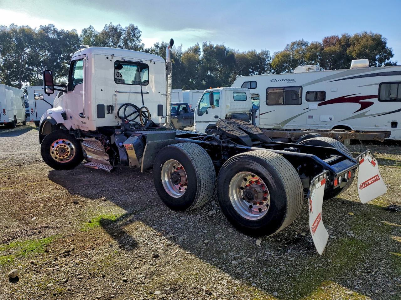 2024 Kenworth T880 Semi Truck