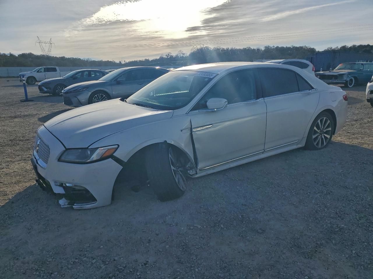 2018 Lincoln Continental Premiere