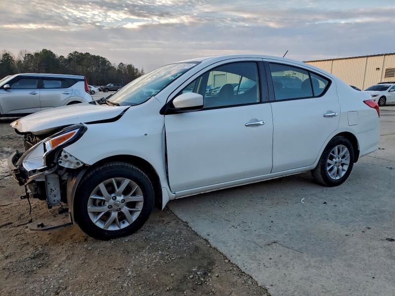 2018 Nissan Versa s