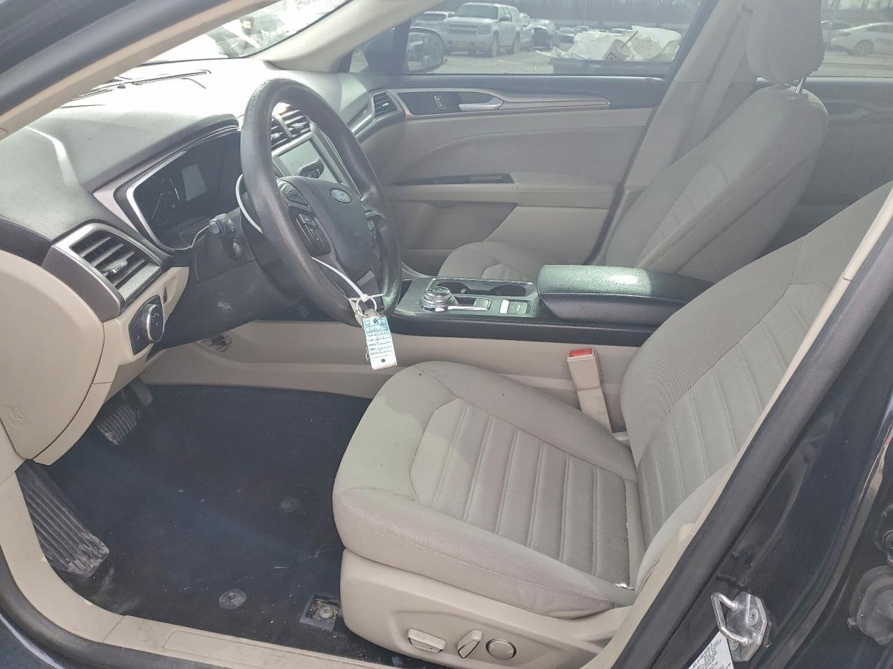 2020 Ford Fusion se