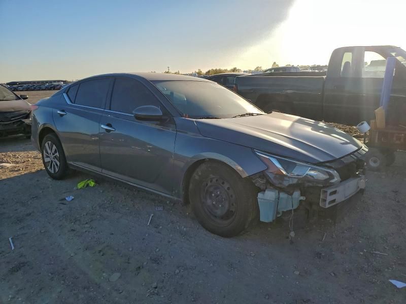 2020 Nissan Altima s