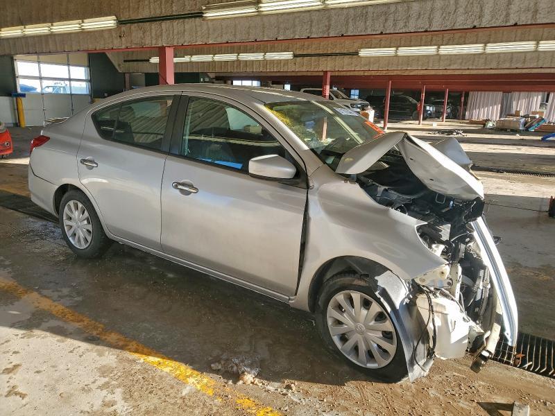 2018 Nissan Versa s
