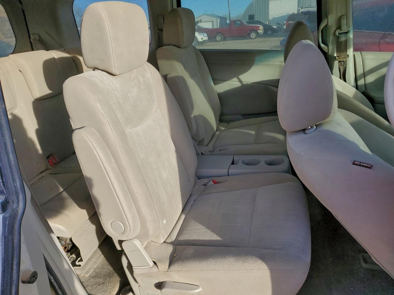 2015 Nissan Quest s