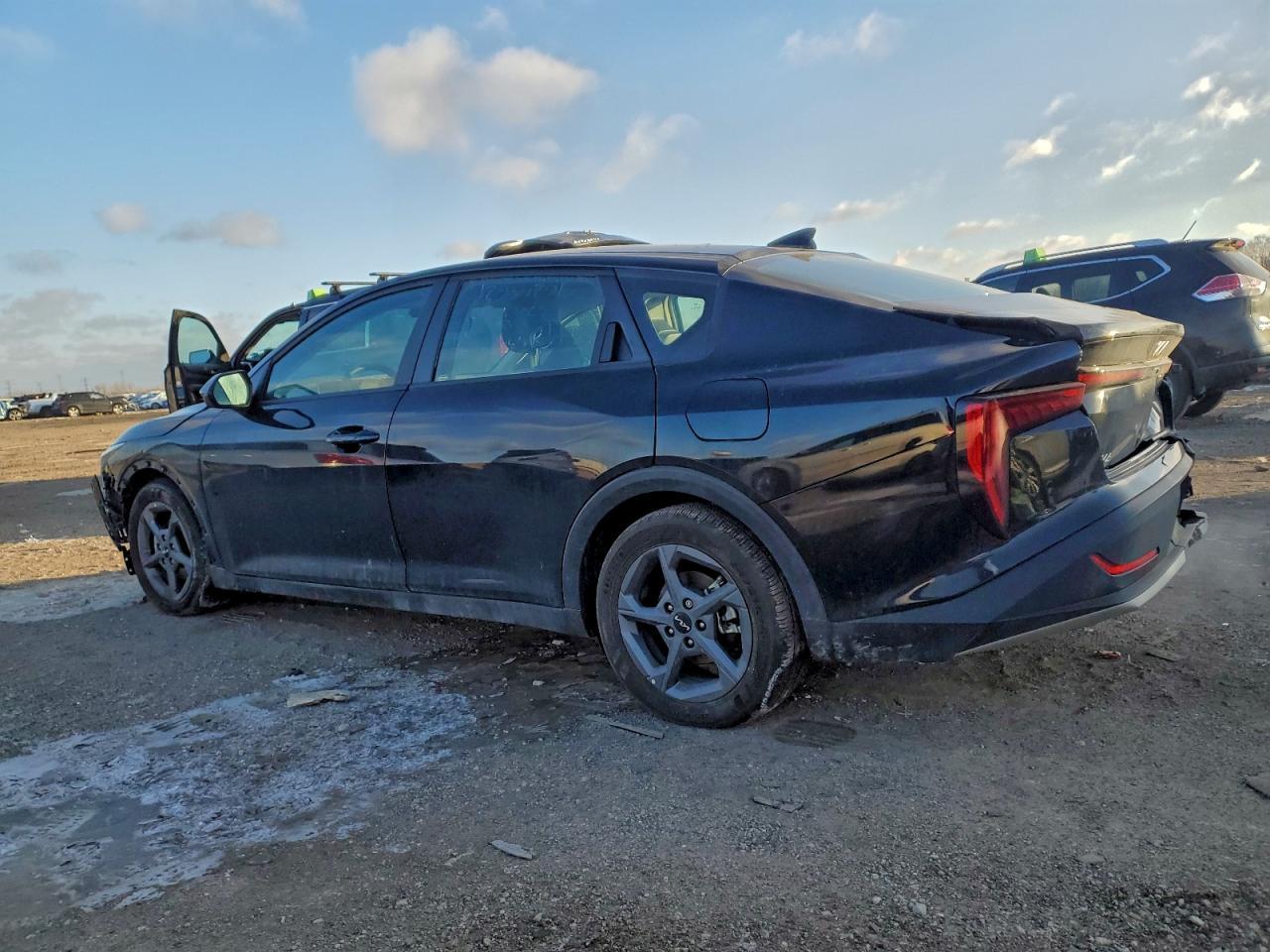 2025 KIA K4 lx