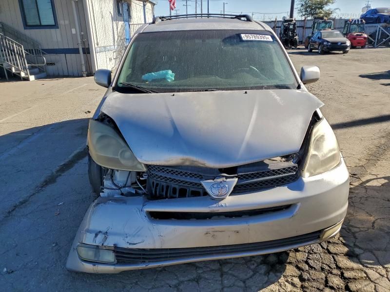 2004 Toyota Sienna xle