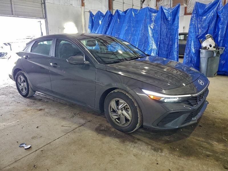 2024 Hyundai Elantra se