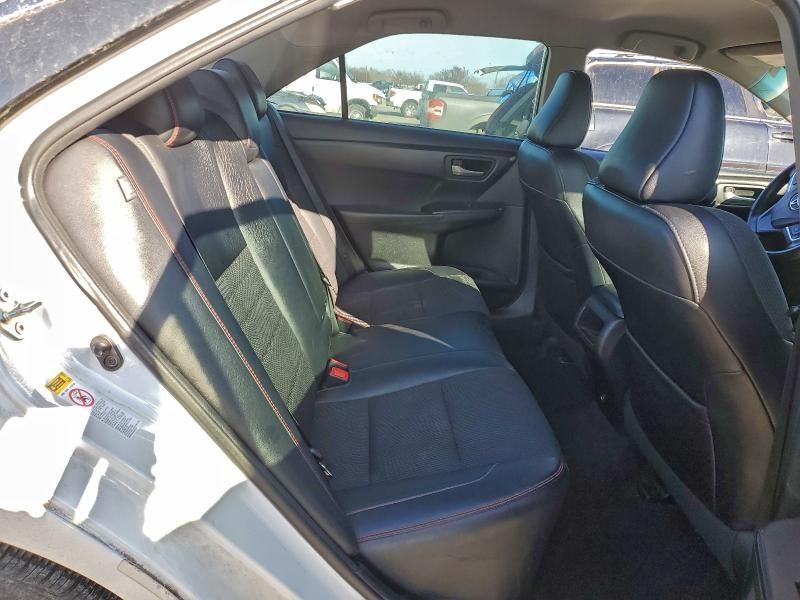 2016 Toyota Camry le