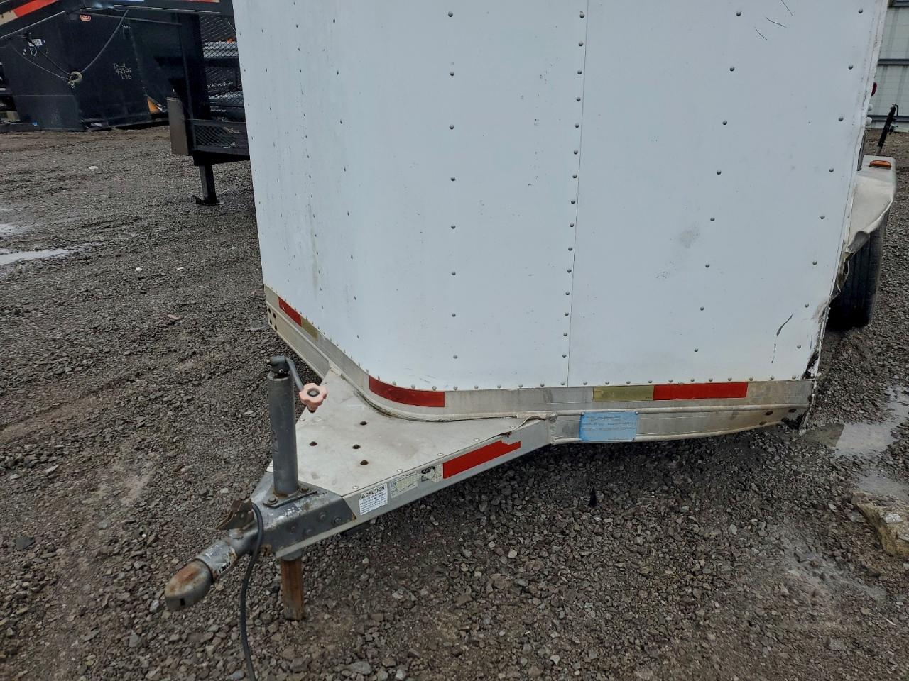 2003 Exiss DH-713-V Livestock Trailer
