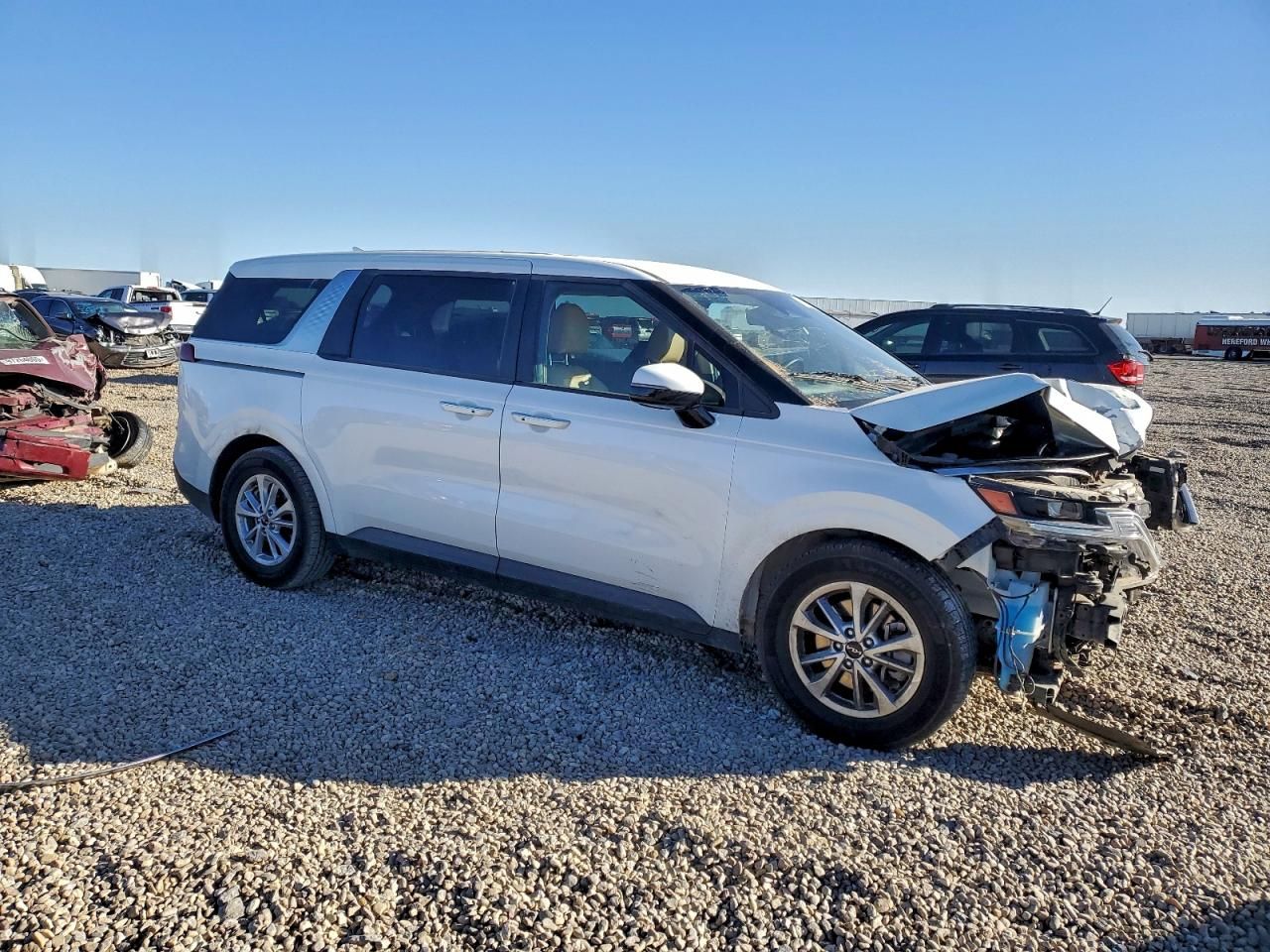 2023 KIA Carnival lx