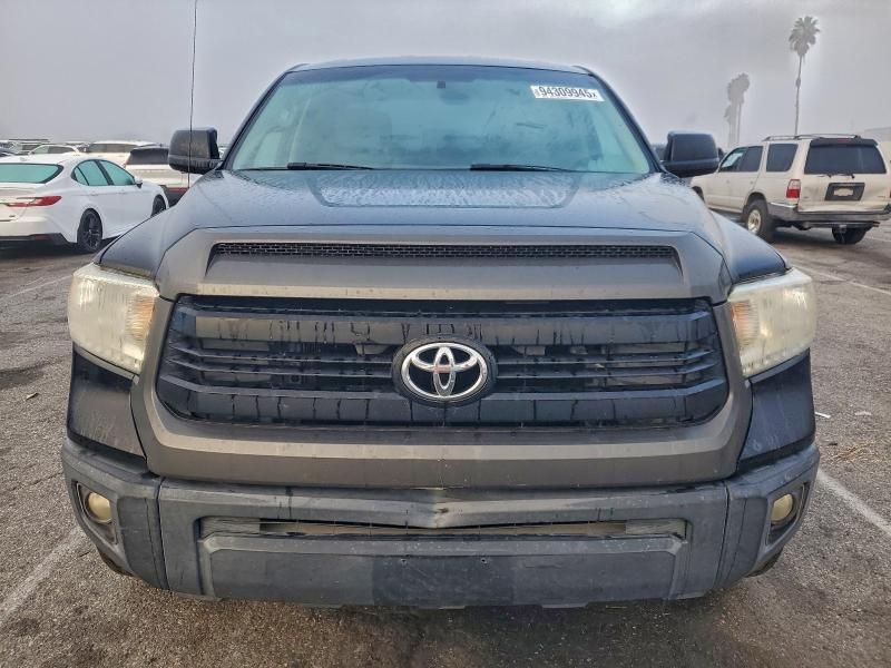2016 Toyota Tundra Double cab sr