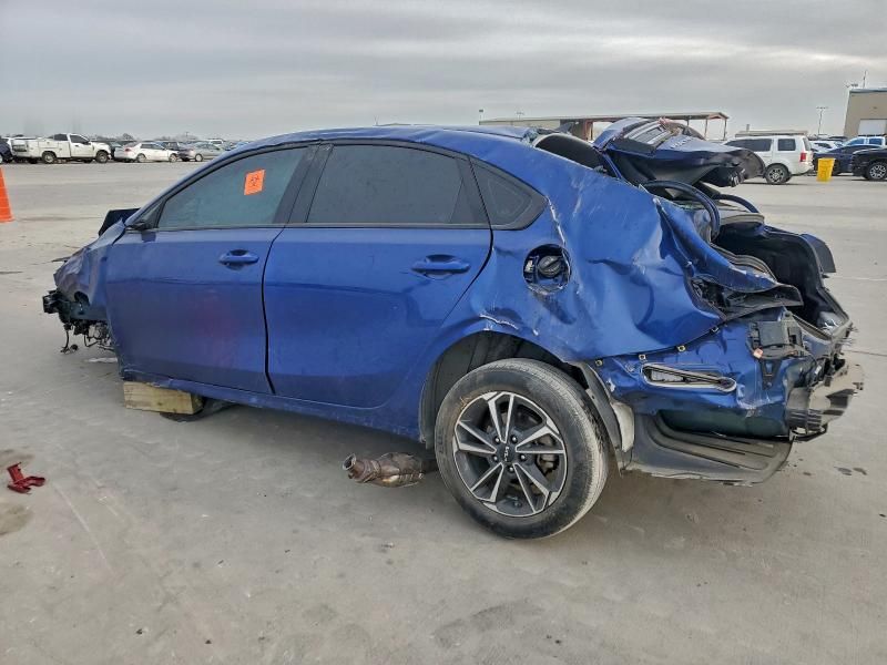 2023 KIA Forte lx