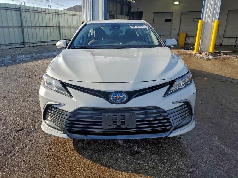 2022 Toyota Camry le