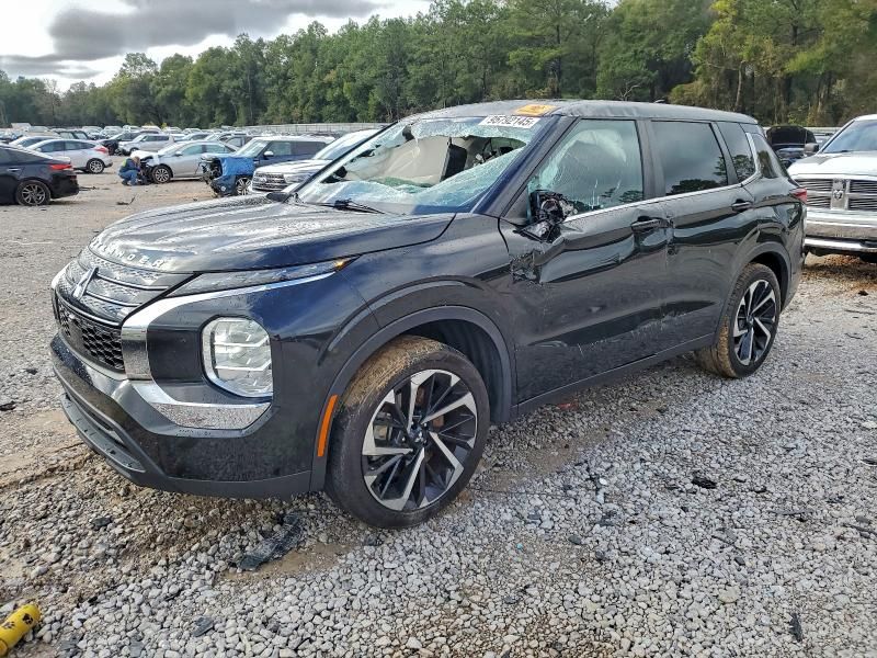 2022 Mitsubishi Outlander es