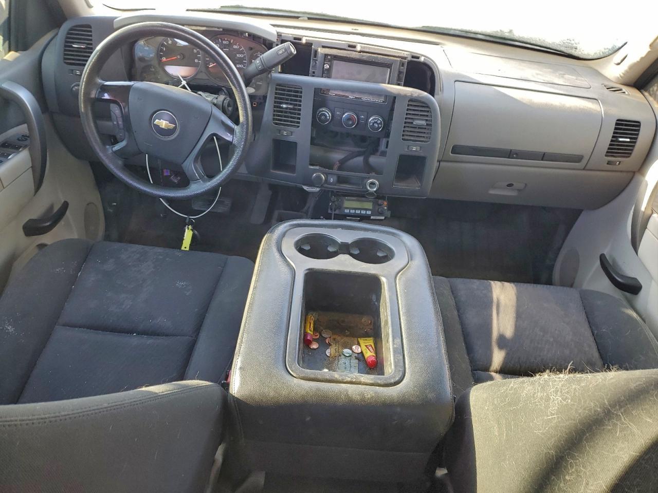 2012 Chev Rolet Silverado 2500 Flatbed Truck