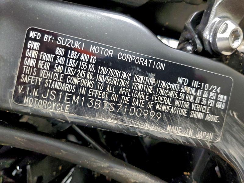 2025 Suzuki GSX800 F