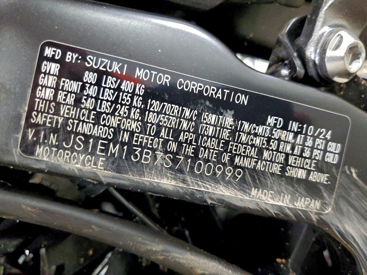 2025 Suzuki GSX800 F