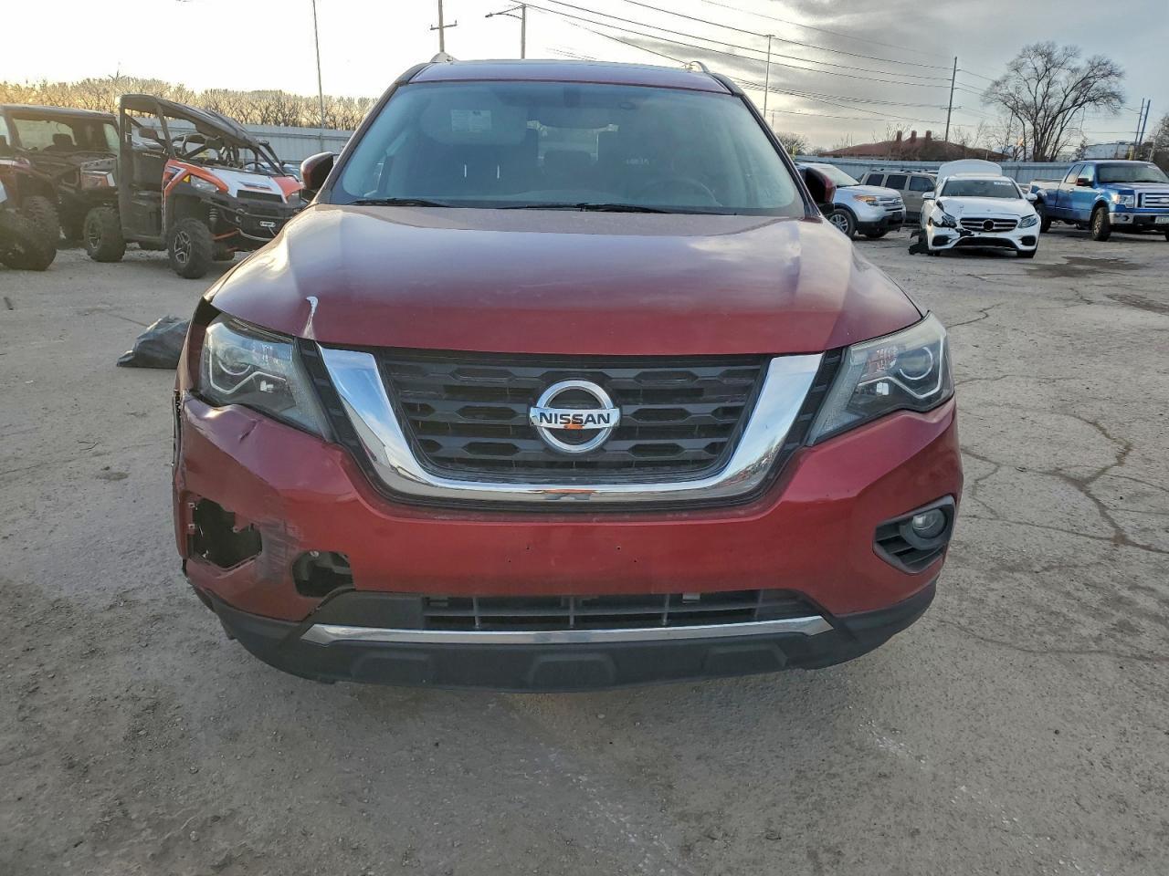 2017 Nissan Pathfinder s