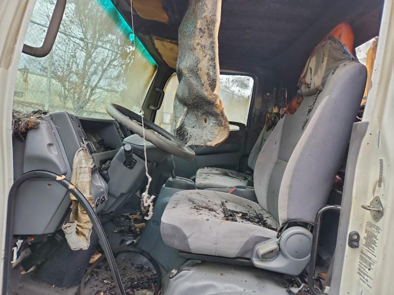 2018 Isuzu Npr box Truck